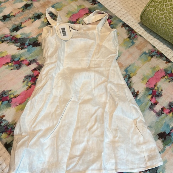 VRG GIRL NWT Florentina Button Front Linen Mini Dress in White - Picture 5 of 6